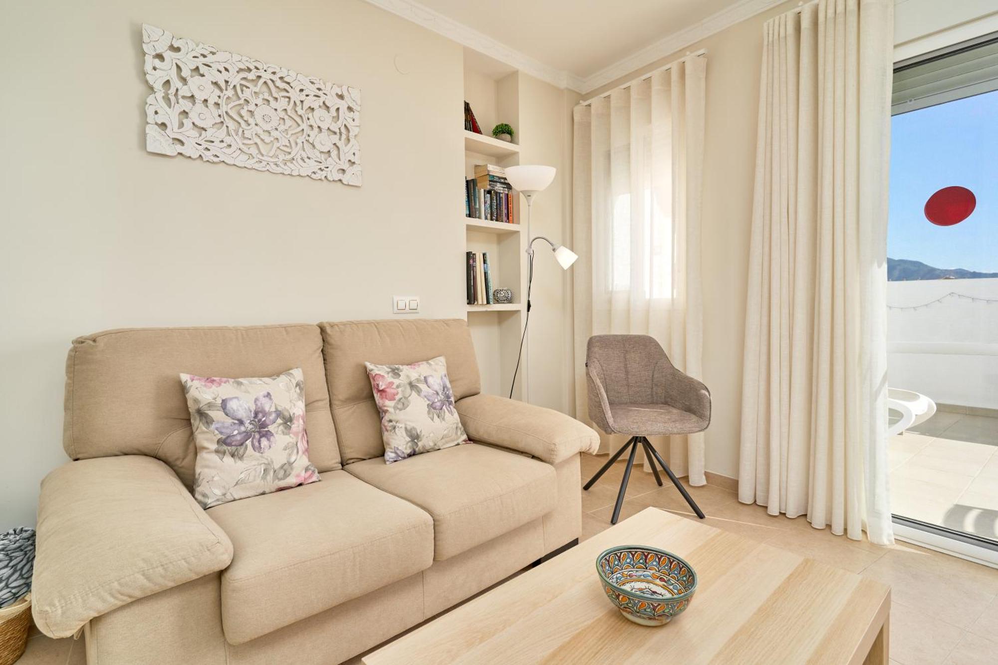 Apartamento Fernandita 内尔哈 外观 照片